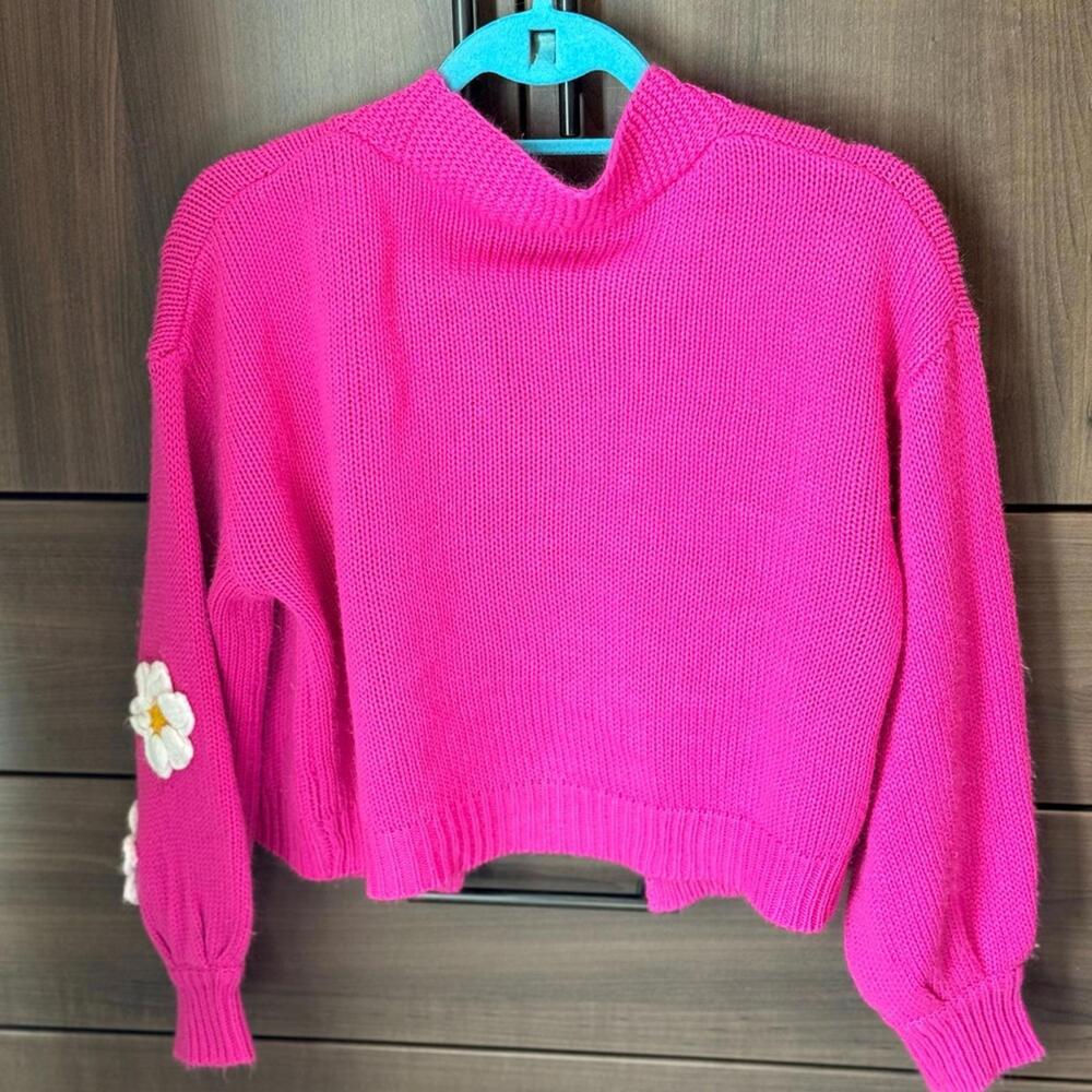 Cotton Emporium 3-D Daisy cardigan sweater - Picture 2 of 6